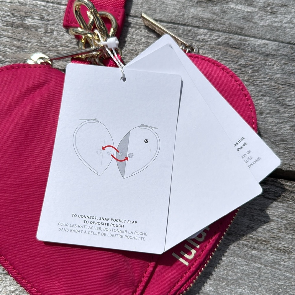 Lululemon Dual Pouch Wristlet Heart NWT Passionate / Gold pink - Picture 5 of 8
